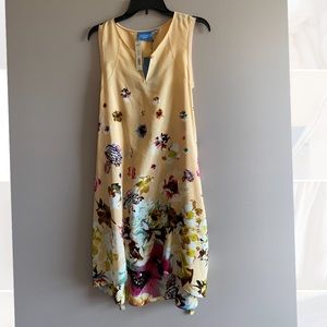 Sleeveless dress